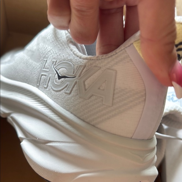 Hoka Women's Clifton 9 - Cosmic Grey/White SZ 9.5 Viral Hot! Brand new in box!! - Picture 13 of 17
